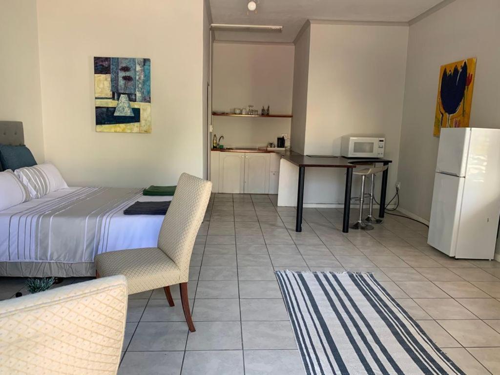 Le Grec Wine Tram Apartment Franschhoek Bagian luar foto